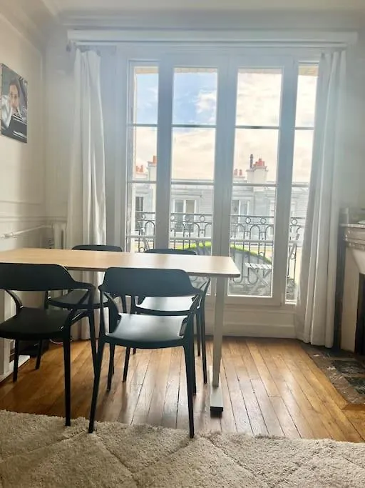 De Charme, Terrasse Et Vue Tour Eiffel Apartman